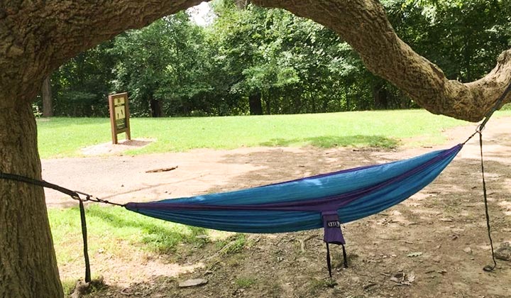 How to Hang a Hammock with One Tree